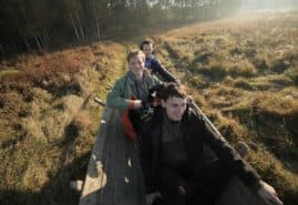 RECENZAJA FILMU „BIAŁO-CZERWONI Z CHRZĄSTAWY” KRYSTIANA KAMIŃSKIEGO
