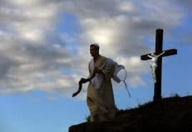 BETWEEN TWO WORLDS. INTERVIEW WITH THE DIRECTOR OF „DYBBUK”