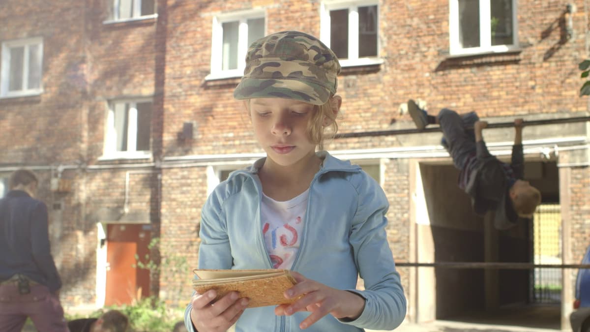 A BRAVE BUNCH. CHILDREN OF WARSAW UPRISING