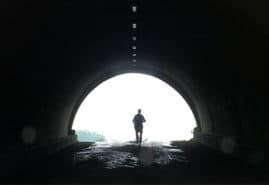LONG DISTANCE RUNNER, dir. 