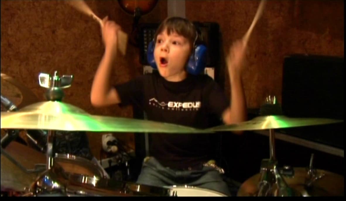 THE MOST I LIKE TO PLAY DRUMS