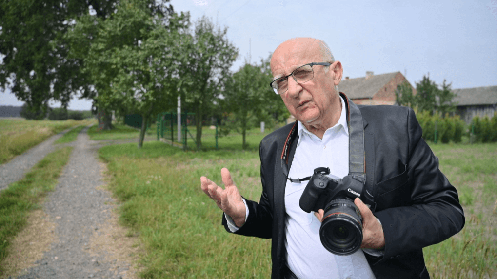 BETWEEN PICTURE AND SOUND. JERZY KUCIA