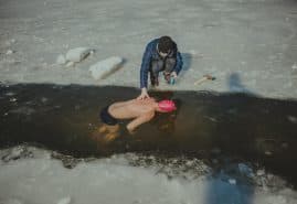 WHITE FEVER, dir. 