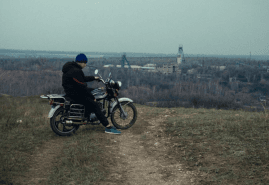 WE WILL NOT FADE AWAY, dir. 